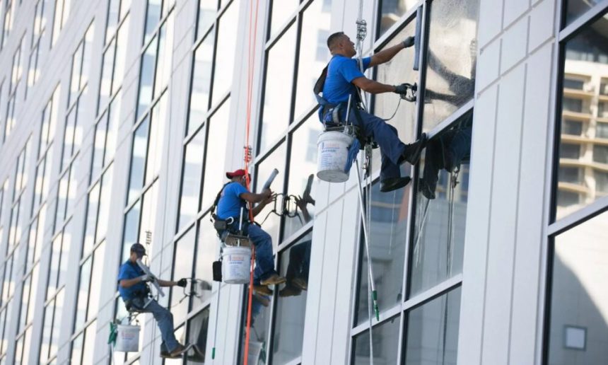 hire-high-rise-window-cleaning-experts-in-san-diego:-10-essential-tips